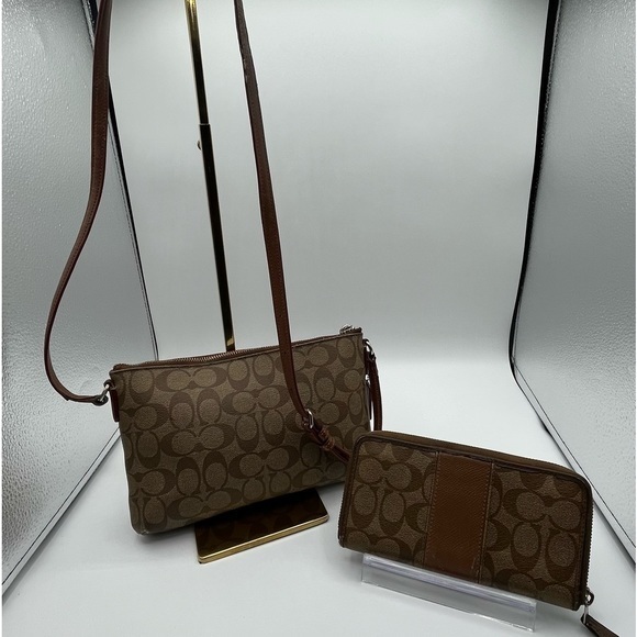 Coach New York canvas‎ leather crossbody bag and wallet. - Picture 2 of 12